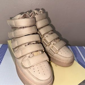 Nike & Billie Eilish Air Force 1 High ‘07